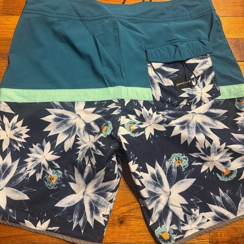 Quiksilver boardshorts